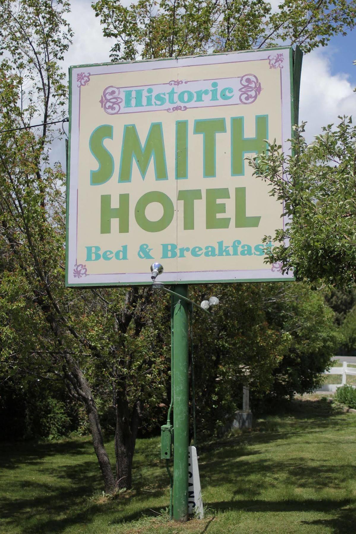 Historic Smith Hotel B&B Glendale Extérieur photo